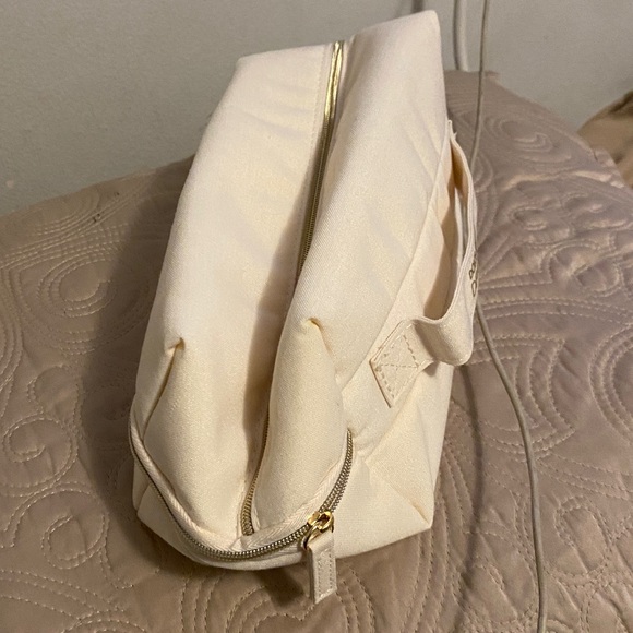 Dolce & Gabbana Ivory Devotion Pouch - Picture 6 of 7